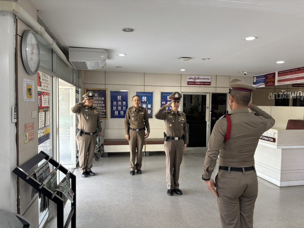 พ.ต.อ.สถิตพร บุณยรัตพันธุ์ รอง ผบก.ภ.จว.นนทบุรี ตรวจเยี่ยม สภ.ชัยพฤกษ์