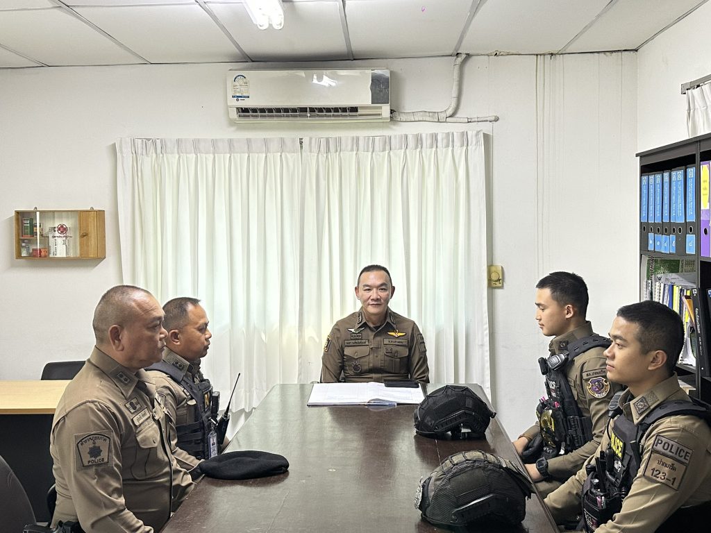 พ.ต.อ.เมธา วงศ์อนันต์นนท์  รอง ผบก.ฯ ปรก.ภ.จว.นนทบุรี ตรวจเยี่ยม จุดตรวจ หมู่บ้านนิชดาธานี เขตพื้นที่ สภ.ปากเกร็ด