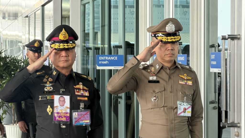 พลตำรวจตรี เดชรพี คงดี ปฏิบัติภารกิจเฝ้ารับเสด็จ สมเด็จพระกนิษฐาธิราชเจ้า กรมสมเด็จพระเทพรัตนราชสุดาฯ สยามบรมราชกุมารี เสด็จพระราชดำเนินไปทรงเปิดงานสถาปนิก 69